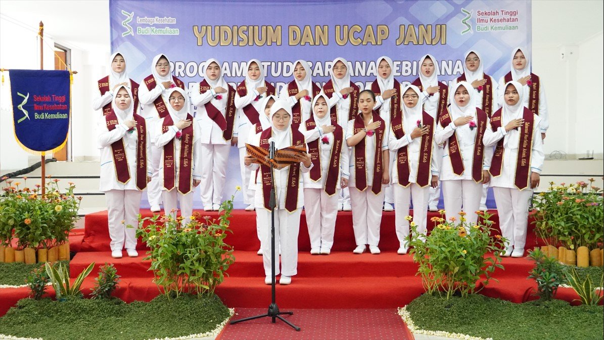 YUDISIUM DAN UCAP JANJI